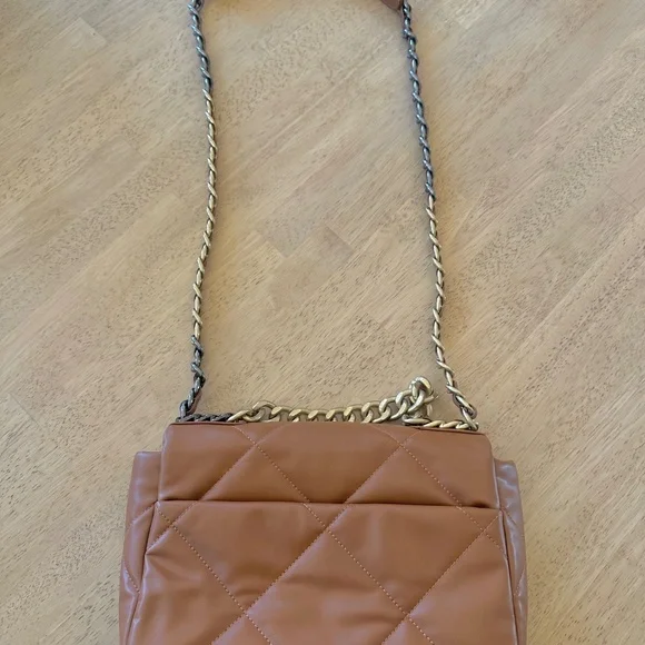 Cognac brown quilted purse - Picture 7 of 11